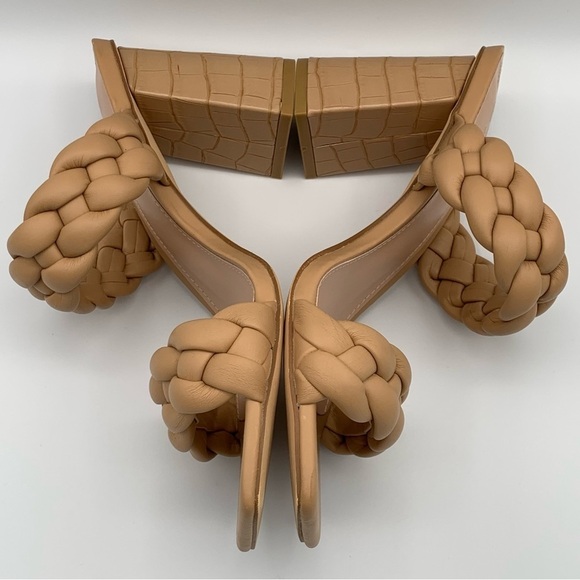 BRAIDED Slip on Sandal Size 7.5 Tan Vegan Leather Block Heel‎ Open Toe Neutral - Picture 10 of 14